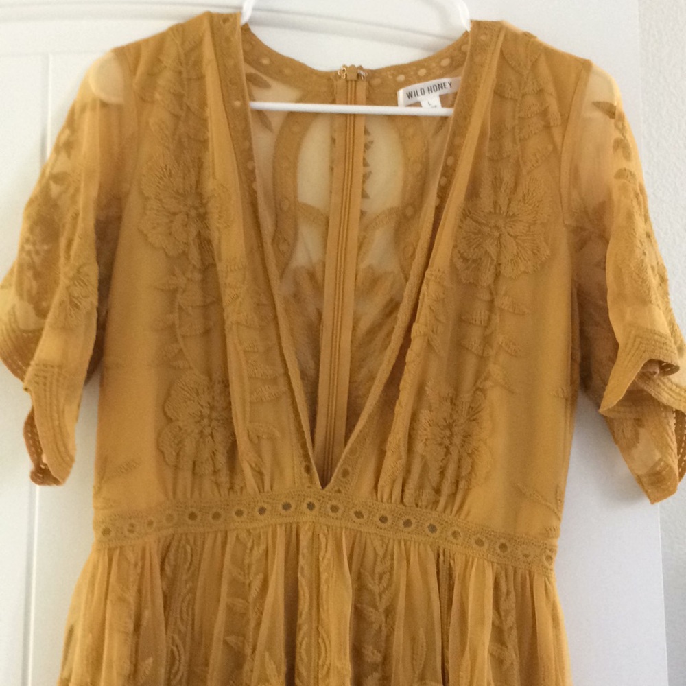 Dress - Picture 2 of 8